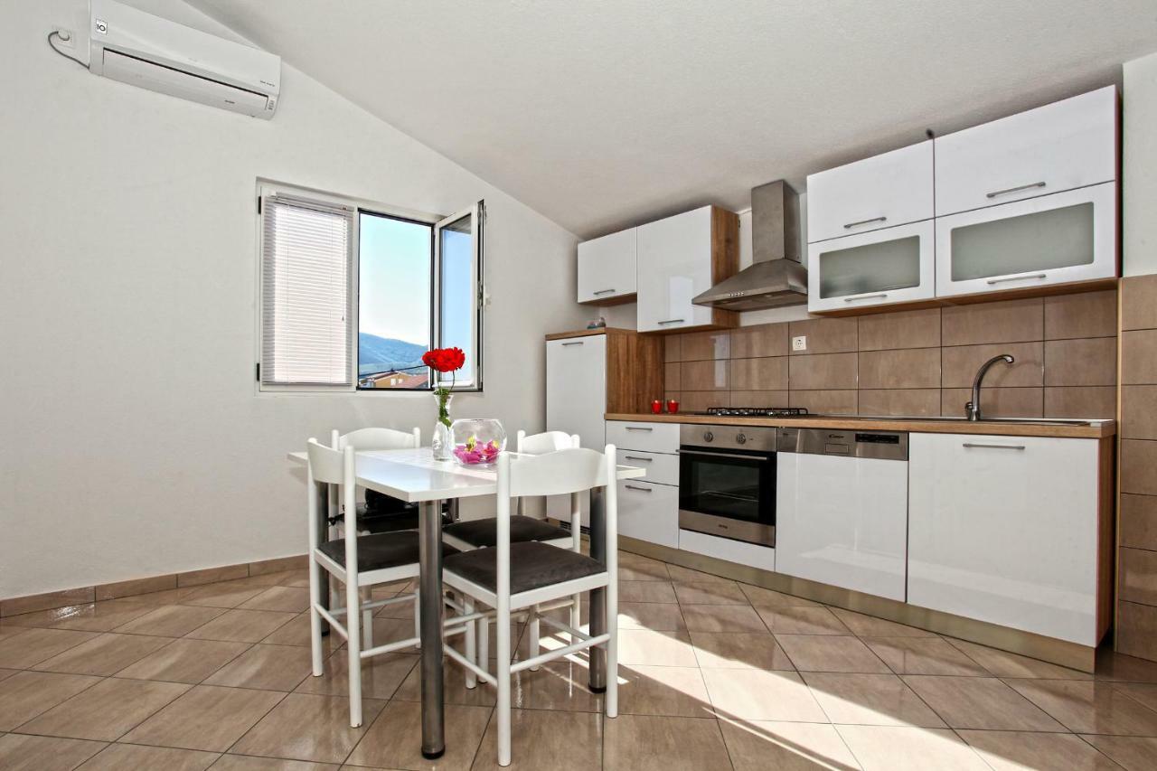 Apartments Ukic Kaštela 외부 사진