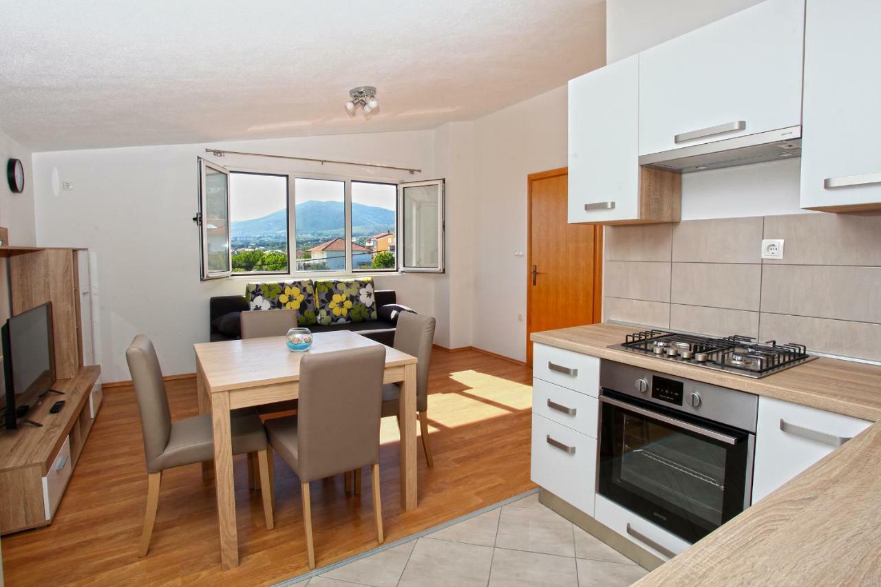 Apartments Ukic Kaštela 외부 사진